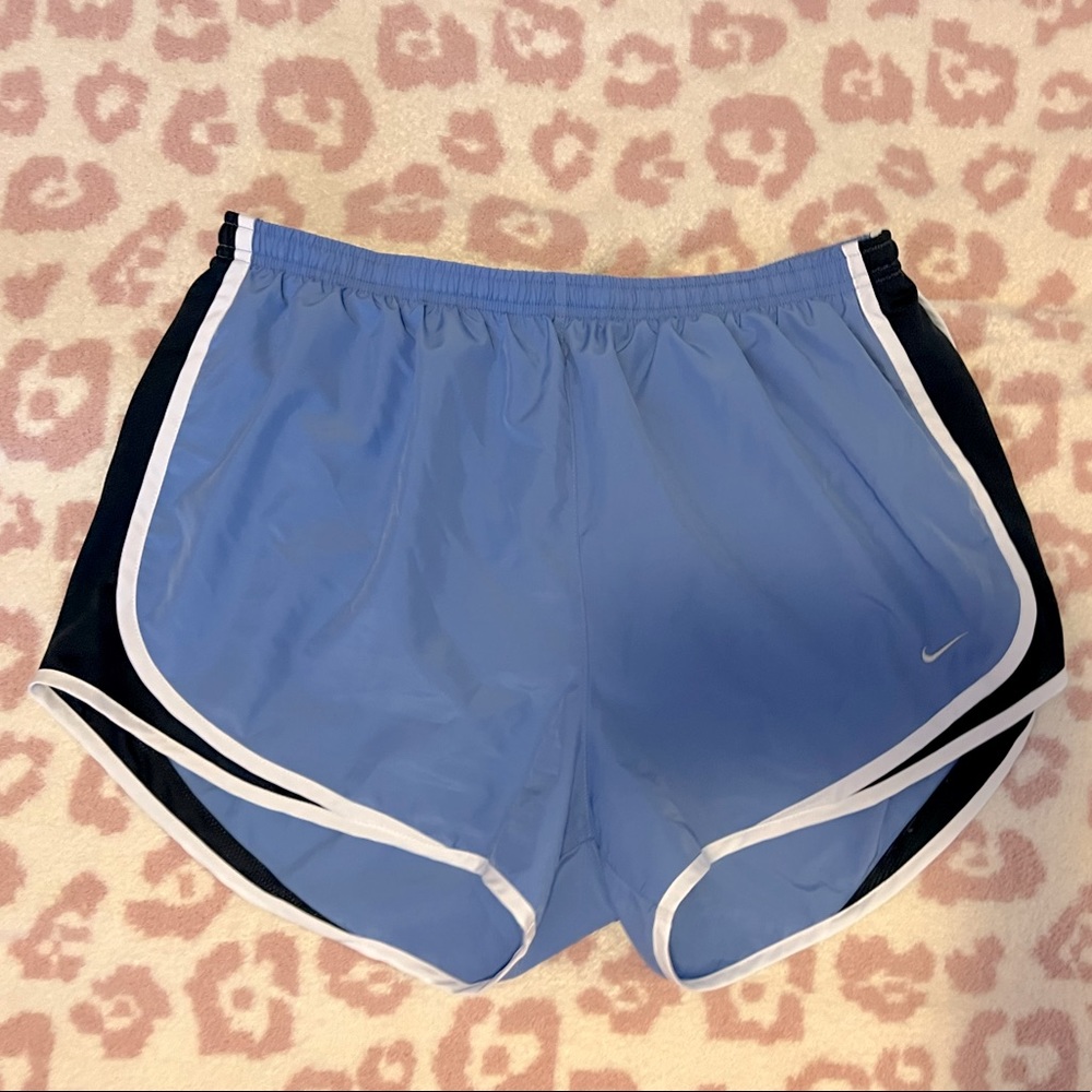 Women’s Nike Tempo Shorts!